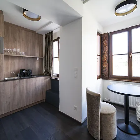 Blackhome Boutique I Contactless Check-in 3*