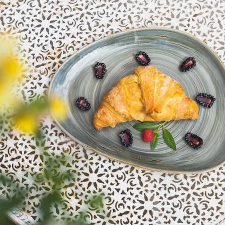 Blackhome Boutique I Contactless Check-in アパートホテル