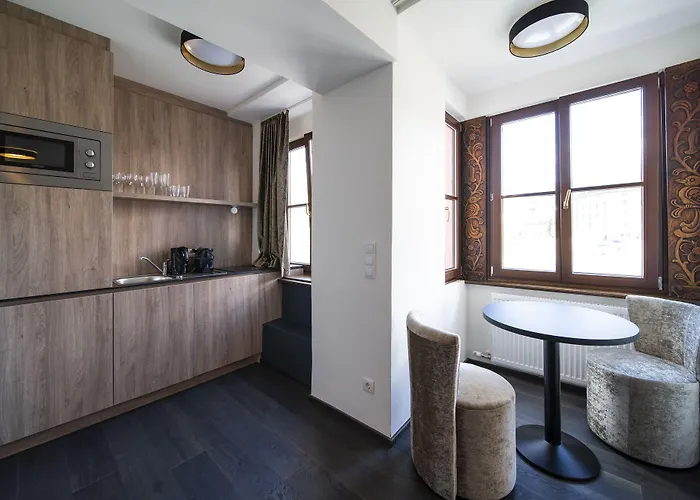 Blackhome Boutique I Contactless Check-in 3*