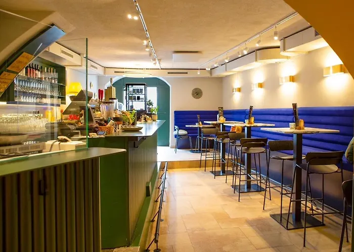 Blackhome Boutique I Contactless Check-in