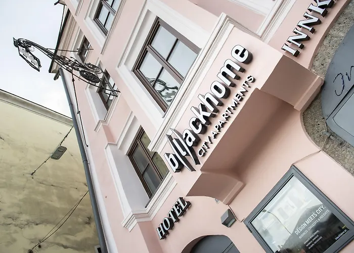 Blackhome Boutique I Contactless Check-in Innsbruck