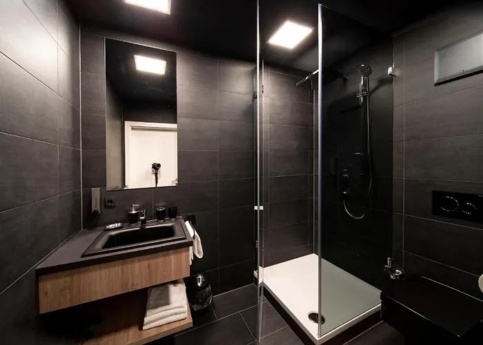 Blackhome Boutique I Contactless Check-in Innsbruck