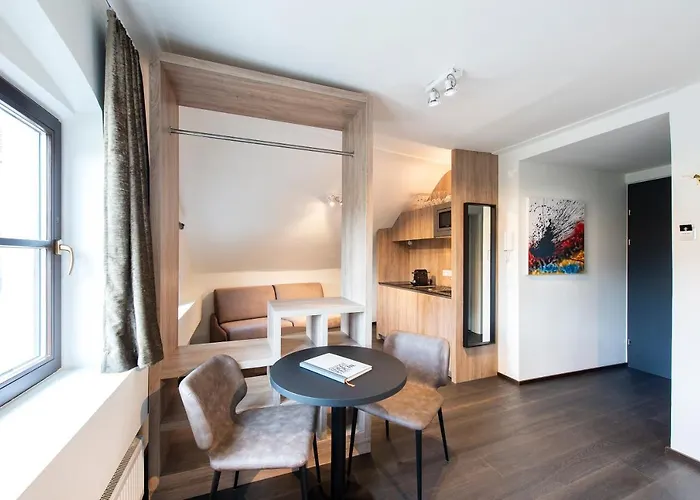 Blackhome Boutique I Contactless Check-in